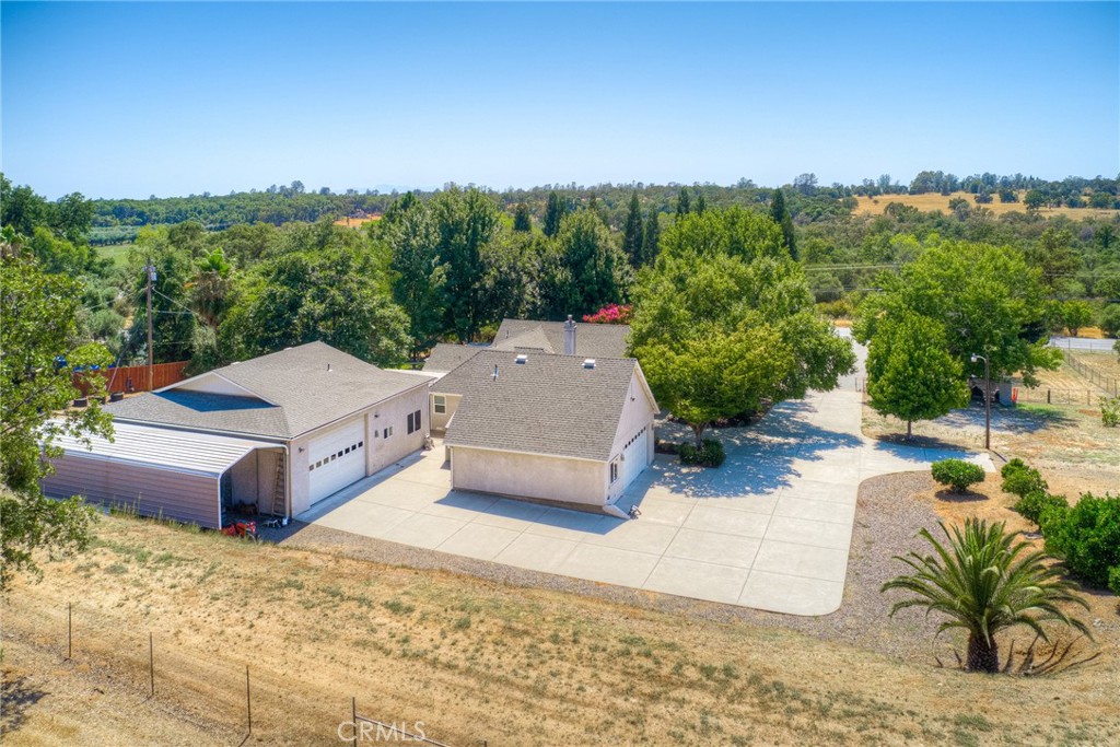6060 Miners Ranch Road Oroville, CA 95966 - Photo 58 of 66 a view of a terrace with yard and mountain in the back