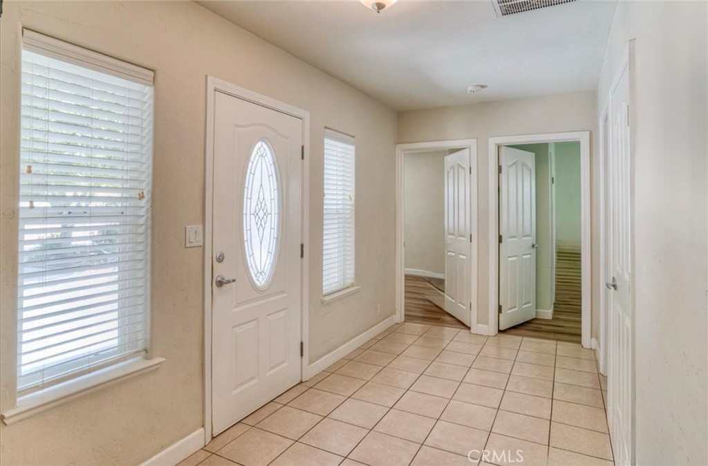 6060 Miners Ranch Road Oroville, CA 95966 - Photo 6 of 66 a view of a room with windows