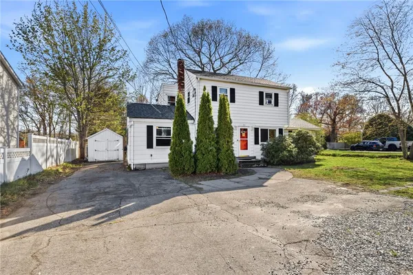 $470,000 | 25 Pine Swamp Road, Cumberland, RI 02895