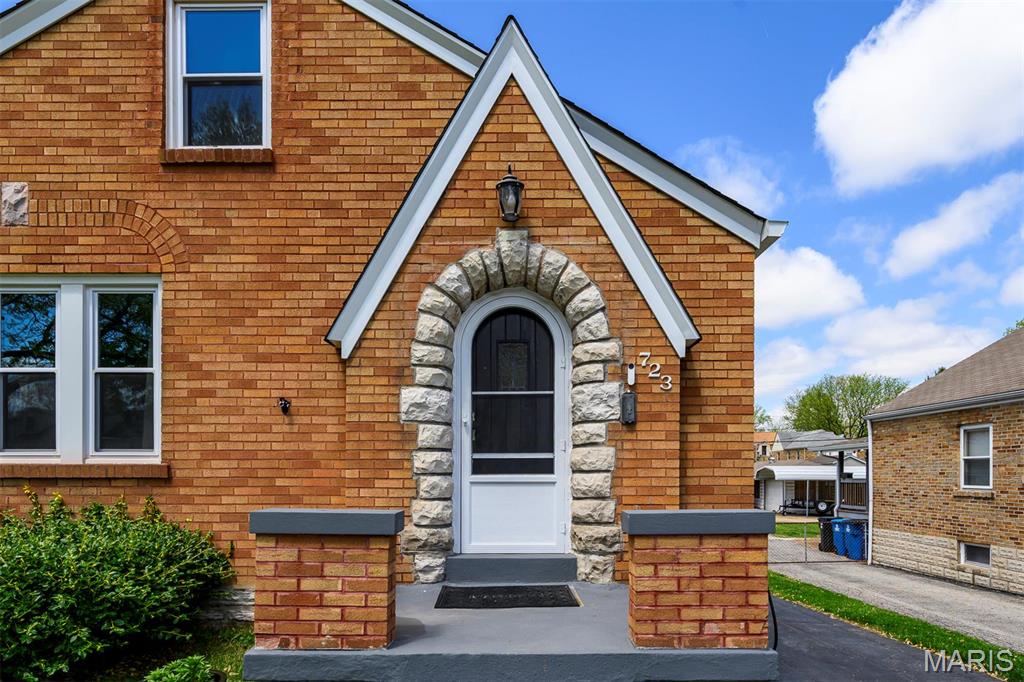 723 Reed Avenue St. Louis, MO 63125 - Photo 4 of 45 Gallery Image 4