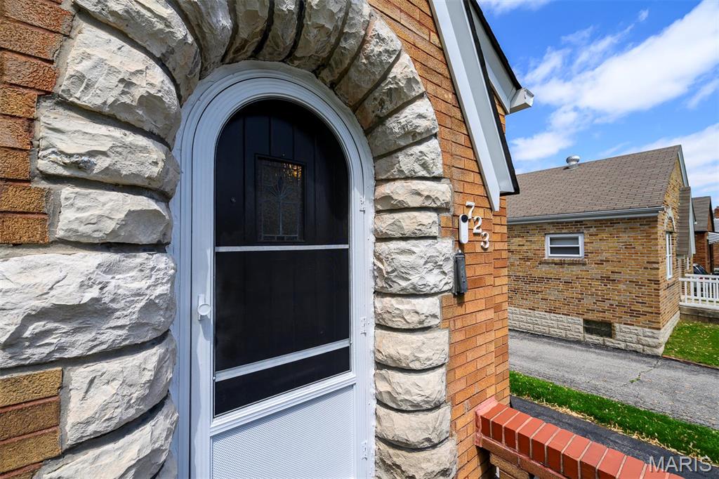 723 Reed Avenue St. Louis, MO 63125 - Photo 5 of 45 Gallery Image 5
