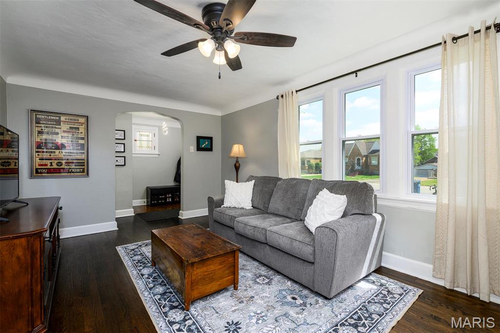 723 Reed Avenue St. Louis, MO 63125 - Photo 7 of 45 Gallery Image 7