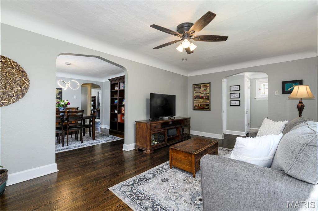 723 Reed Avenue St. Louis, MO 63125 - Photo 9 of 45 Gallery Image 9