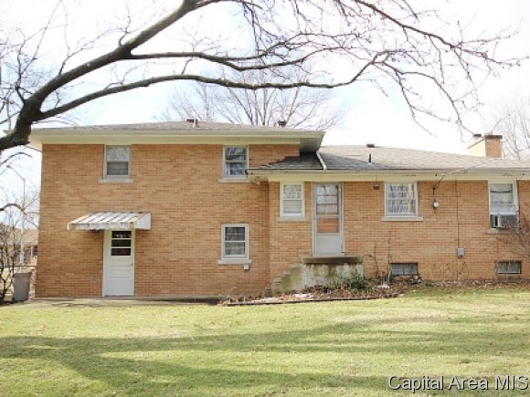 22 Sunny Side Drive Springfield, IL 62702 - Photo 2 of 21
