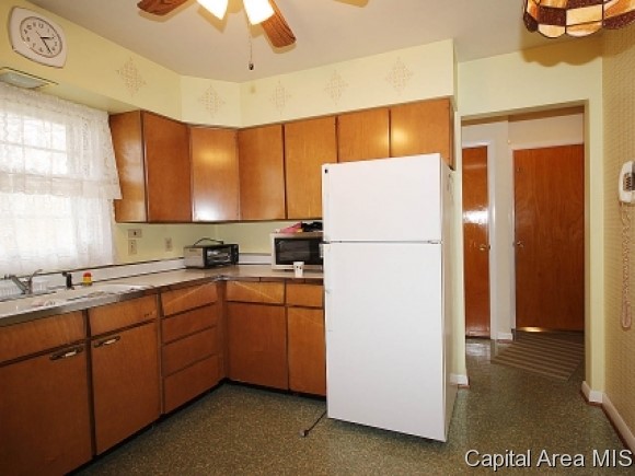 22 Sunny Side Drive Springfield, IL 62702 - Photo 7 of 21