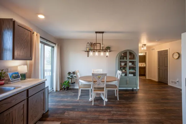 $299,900 | 21308 Barbara Lane, Galesville, WI 54630