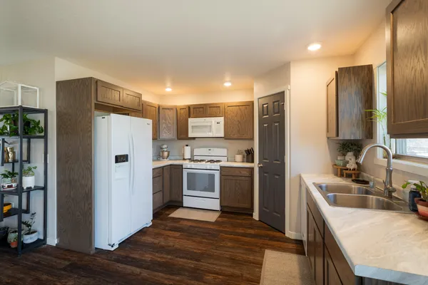 $299,900 | 21308 Barbara Lane, Galesville, WI 54630