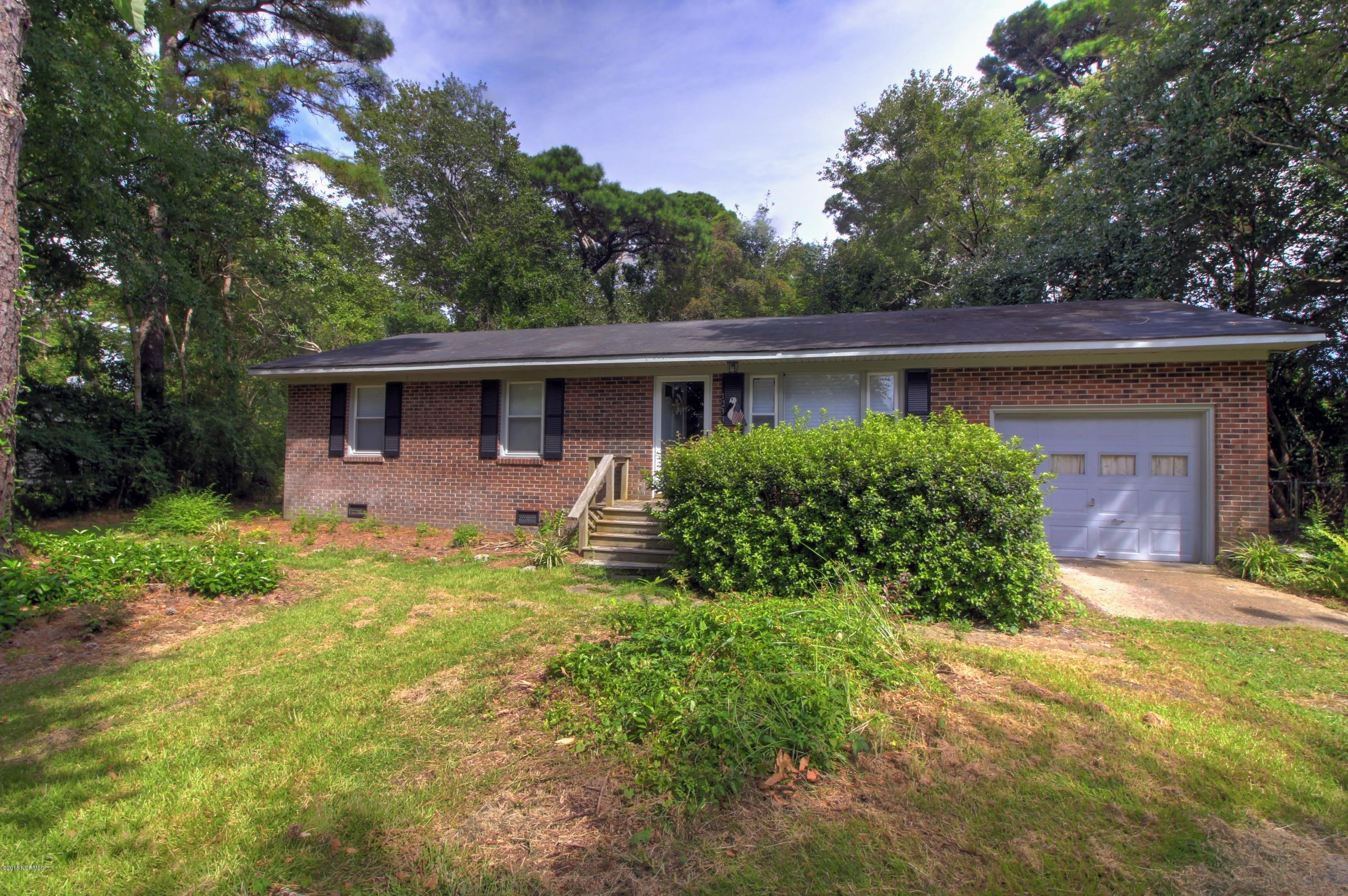 1233 Hibbs Road Newport, NC 28570 - Photo 1 of 13 Front