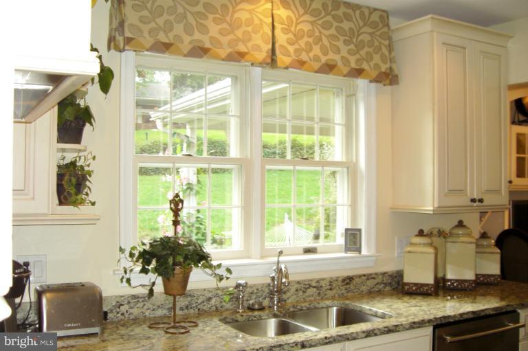 3708 Macalpine Road Ellicott City, MD 21042 - Photo 12 of 30 Kitchen