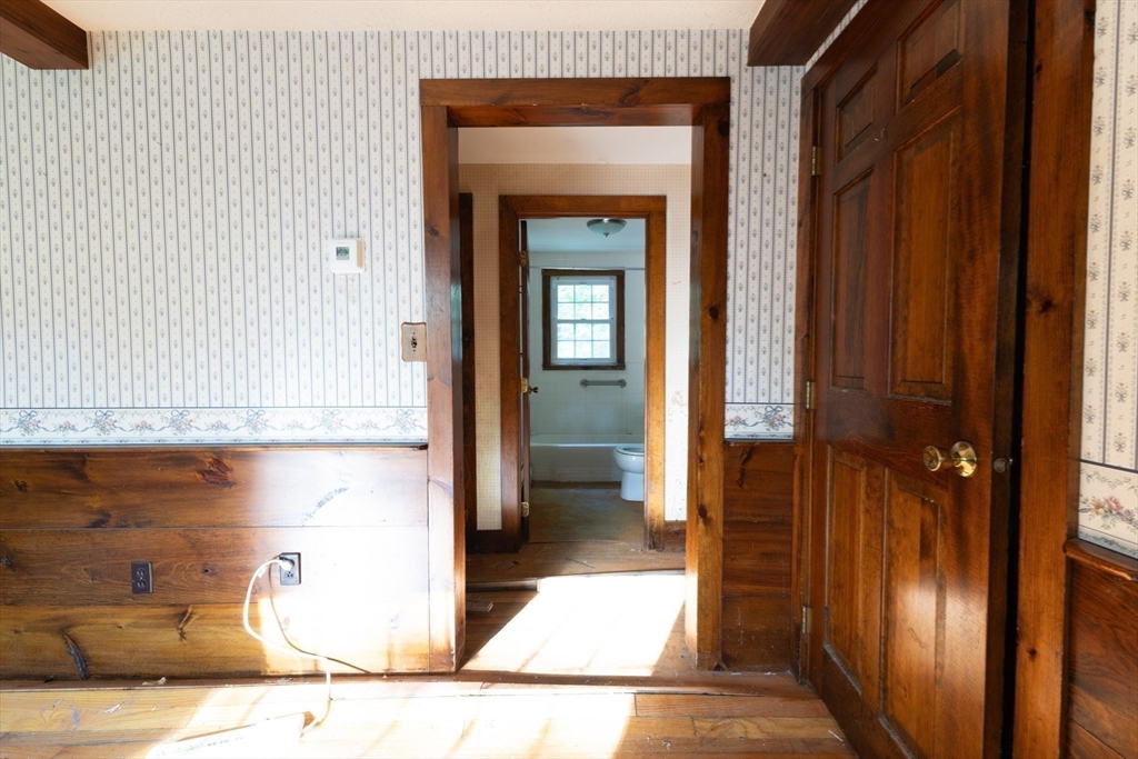 203 Wallace Hill Road Townsend, MA 01469 - Photo 15 of 17