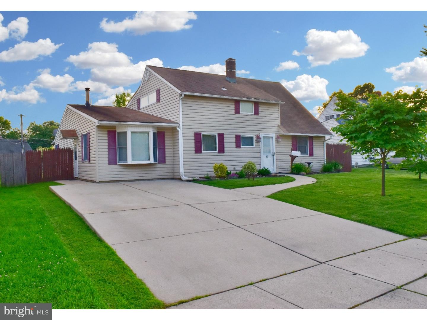 15 Gingerbush Road Levittown, PA 19057 - Photo 1 of 20 Gallery Image 1