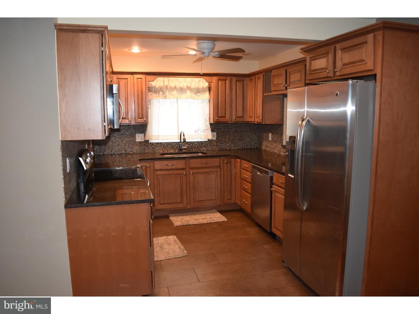 15 Gingerbush Road Levittown, PA 19057 - Photo 3 of 20 Gallery Image 3