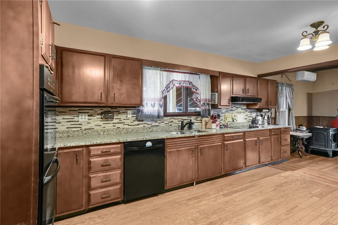 66 Pequot Avenue Cumberland, RI 02864 - Photo 13 of 23