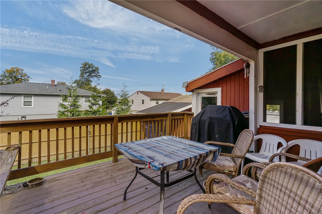 66 Pequot Avenue Cumberland, RI 02864 - Photo 5 of 23