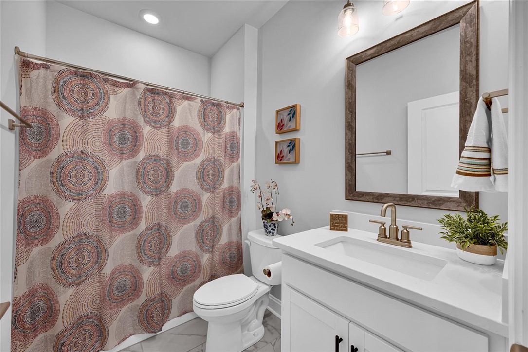 108 Gretta Trail Pendleton, SC 29670 - Photo 11 of 38 Bathroom off 2nd primary