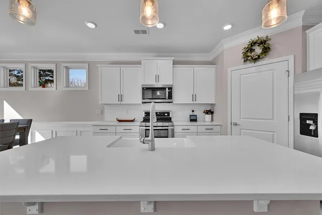 $400,000 | 108 Gretta Trail, Pendleton, SC 29670