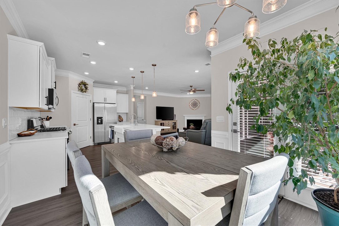 108 Gretta Trail Pendleton, SC 29670 - Photo 5 of 38 Bright dining area