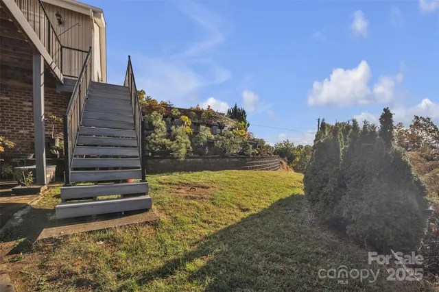 a view of a pathway both side of building