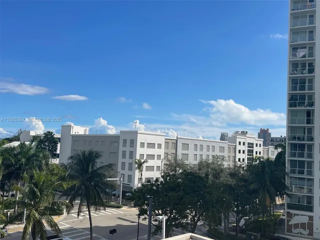 $2,395 | 1000 West Avenue, Unit 431, Miami Beach, FL 33139