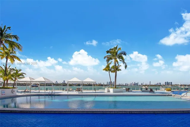 $2,395 | 1000 West Avenue, Unit 431, Miami Beach, FL 33139