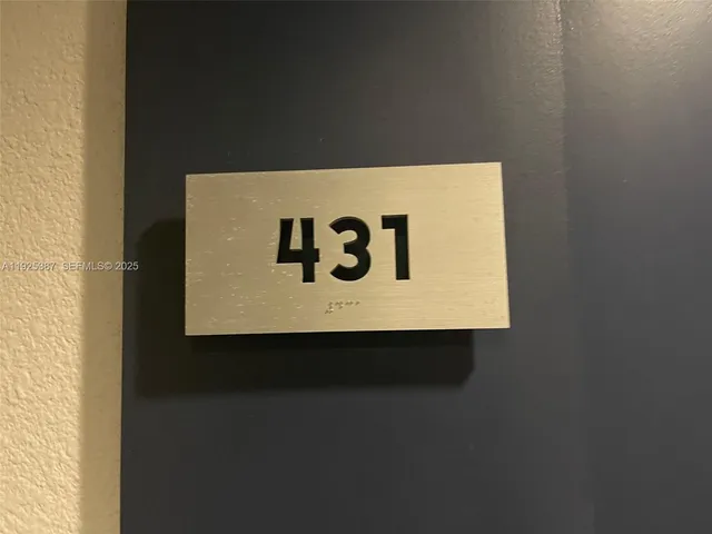 $2,395 | 1000 West Avenue, Unit 431, Miami Beach, FL 33139