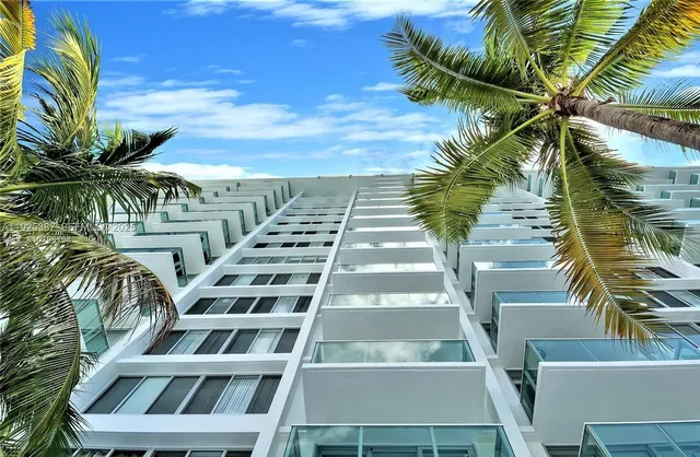 $2,395 | 1000 West Avenue, Unit 431, Miami Beach, FL 33139