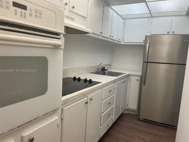 $2,395 | 1000 West Avenue, Unit 431, Miami Beach, FL 33139