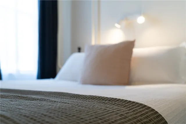 $2,400 | 18 Meeting Street, Unit 1, Newport, RI 02840