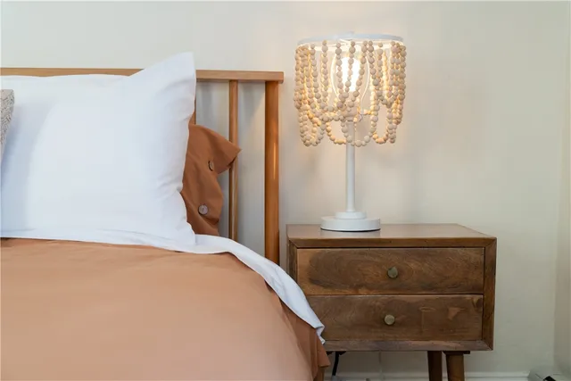 $2,400 | 18 Meeting Street, Unit 1, Newport, RI 02840