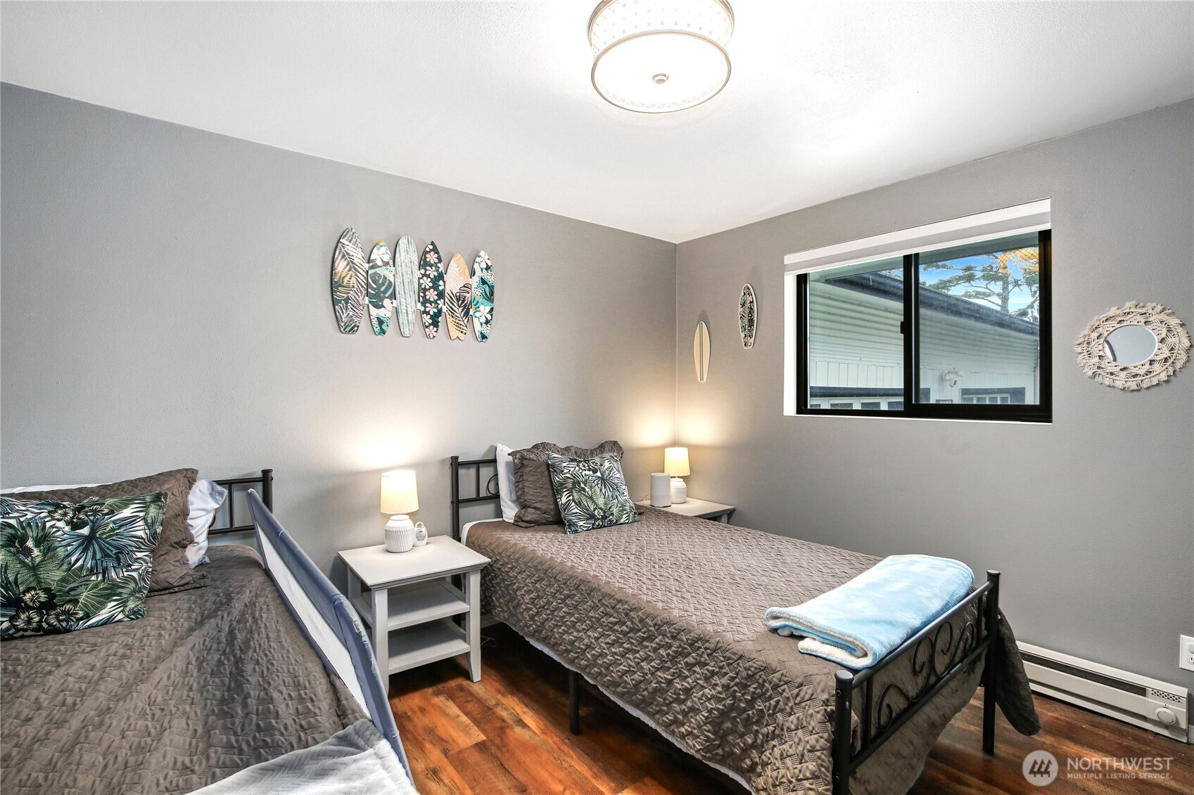 1968 State Route 105 Aberdeen, WA 98520 - Photo 15 of 39 a bedroom with bed and a window