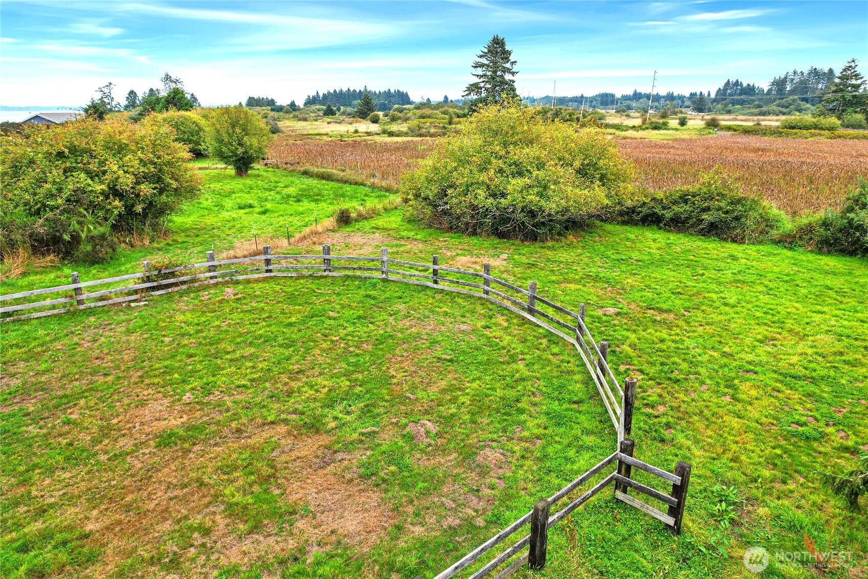 1968 State Route 105 Aberdeen, WA 98520 - Photo 31 of 39 a view of an ocean and beach