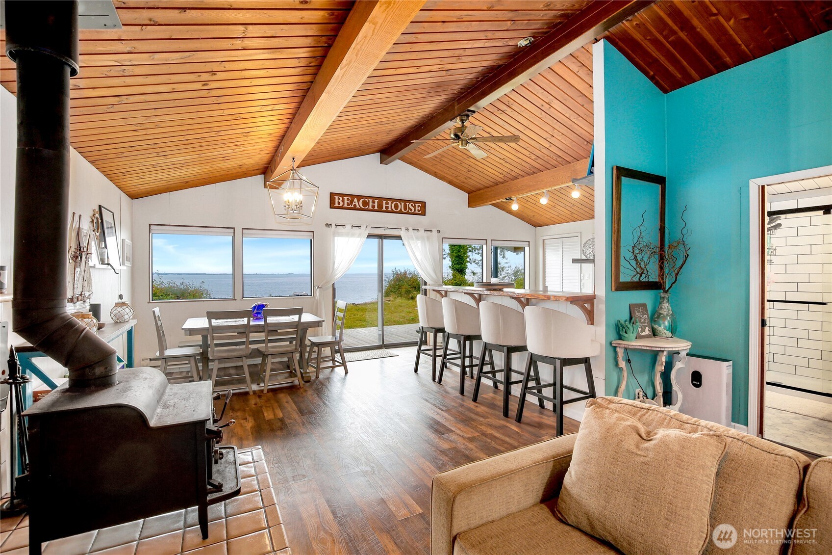 1968 State Route 105 Aberdeen, WA 98520 - Photo 7 of 39 a outdoor space with lots of tables and chairs