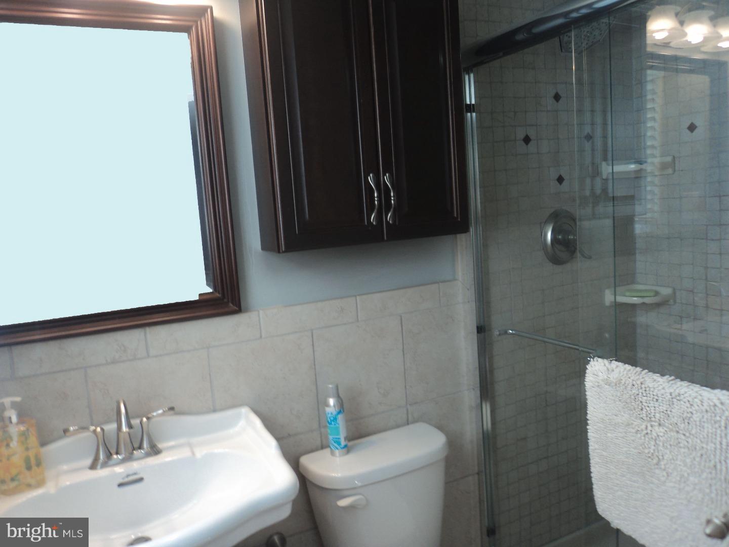 242 New Road Churchville, PA 18966 - Photo 15 of 25 Master Bathroom