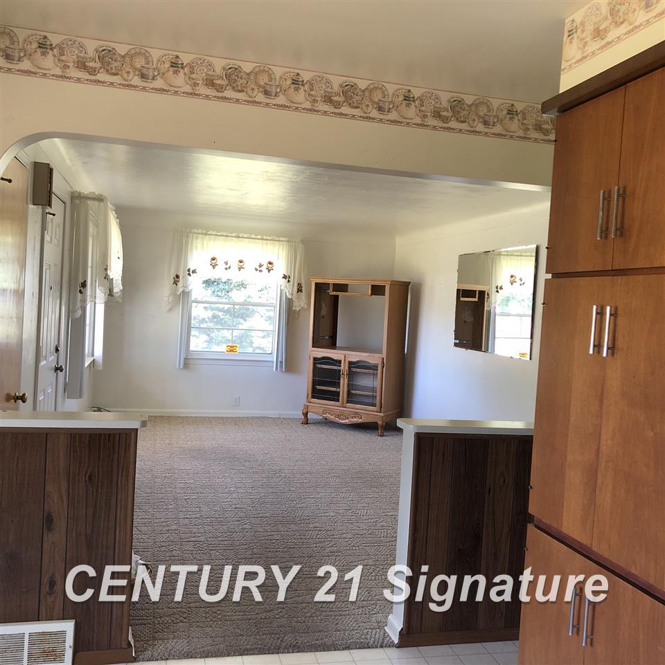 4252 North Center Road Flint, MI 48506 - Photo 7 of 47
