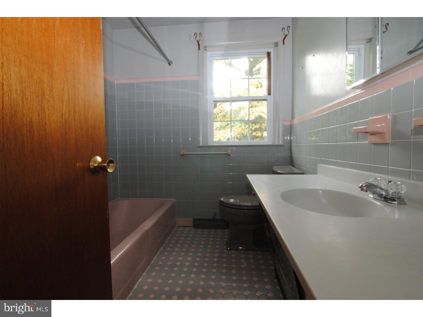 3521 Orchard Road Huntingdon Valley, PA 19006 - Photo 16 of 25 Bathroom
