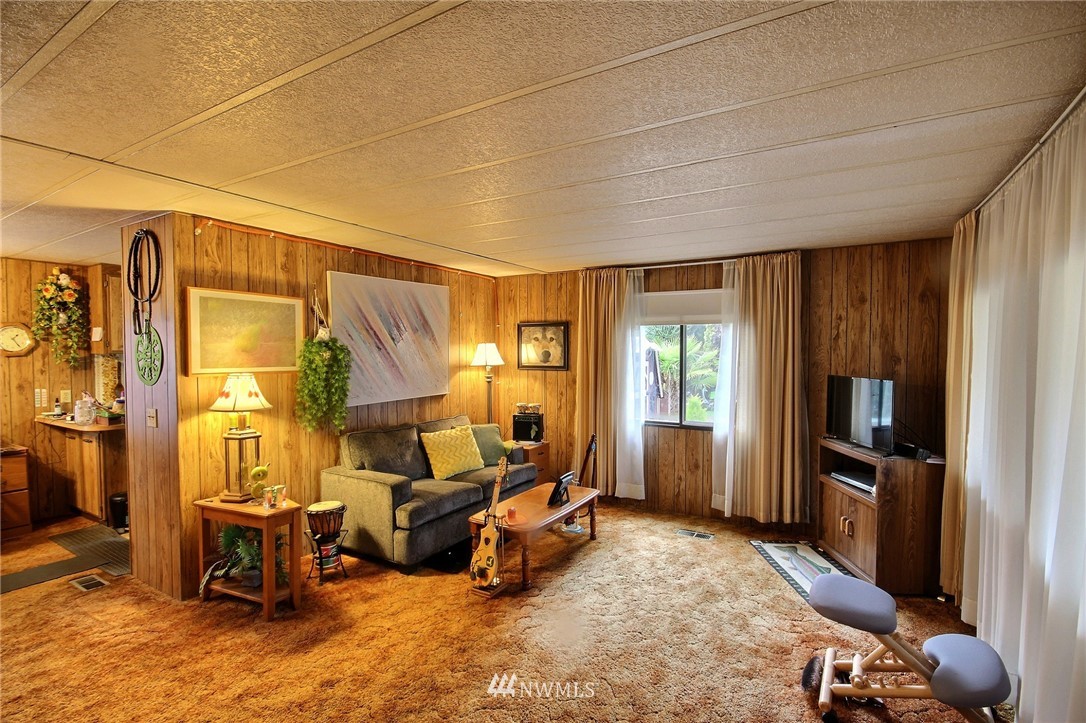 18923 Southeast Petrovitsky Road Renton, WA 98058 - Photo 15 of 23