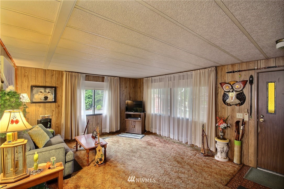 18923 Southeast Petrovitsky Road Renton, WA 98058 - Photo 16 of 23