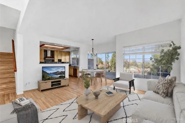 $725,000 | 1091 Amberton Lane, Newbury Park, CA 91320