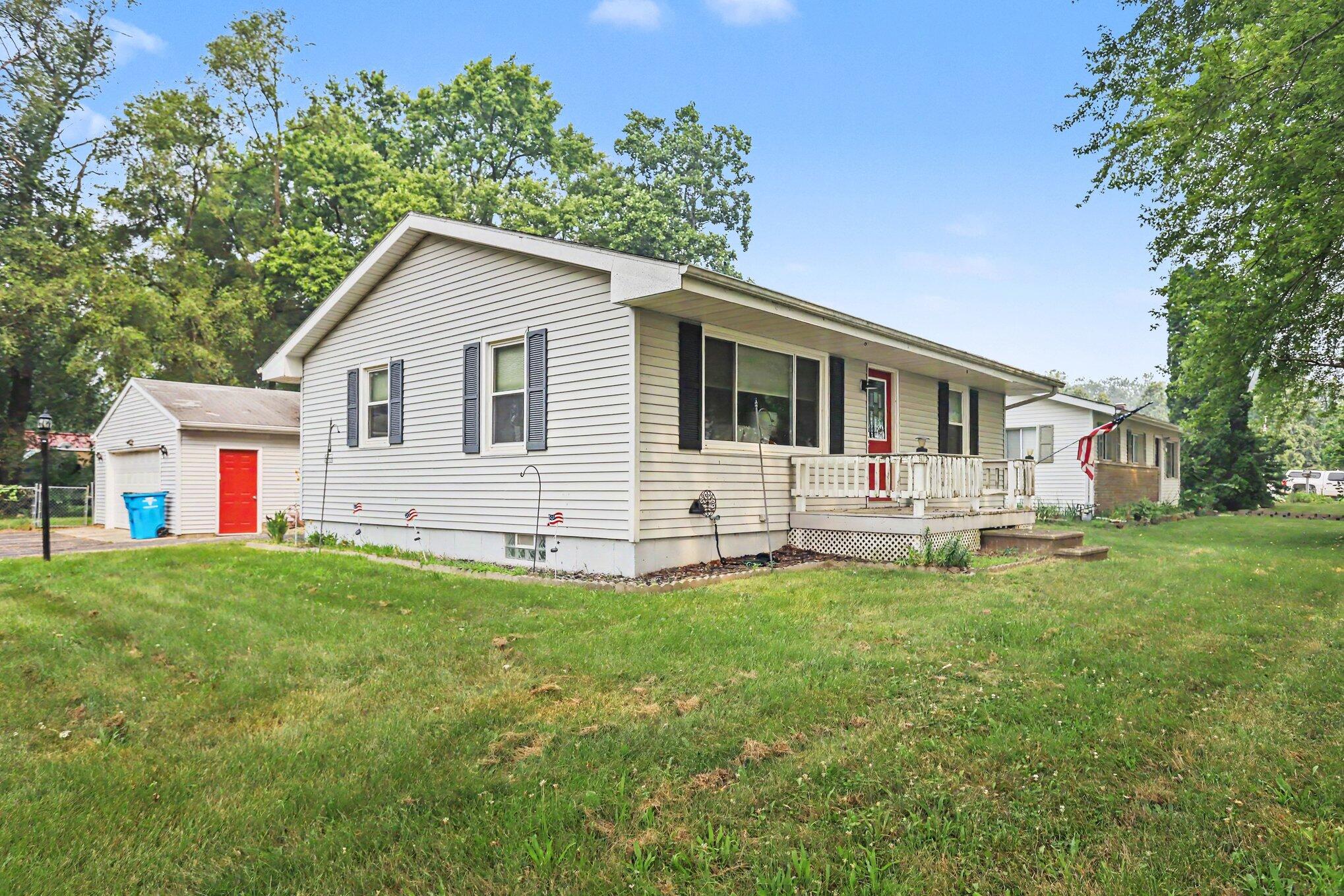 900 Jefferson Street Three Rivers, MI 49093 - Photo 25 of 25 026_file_2202