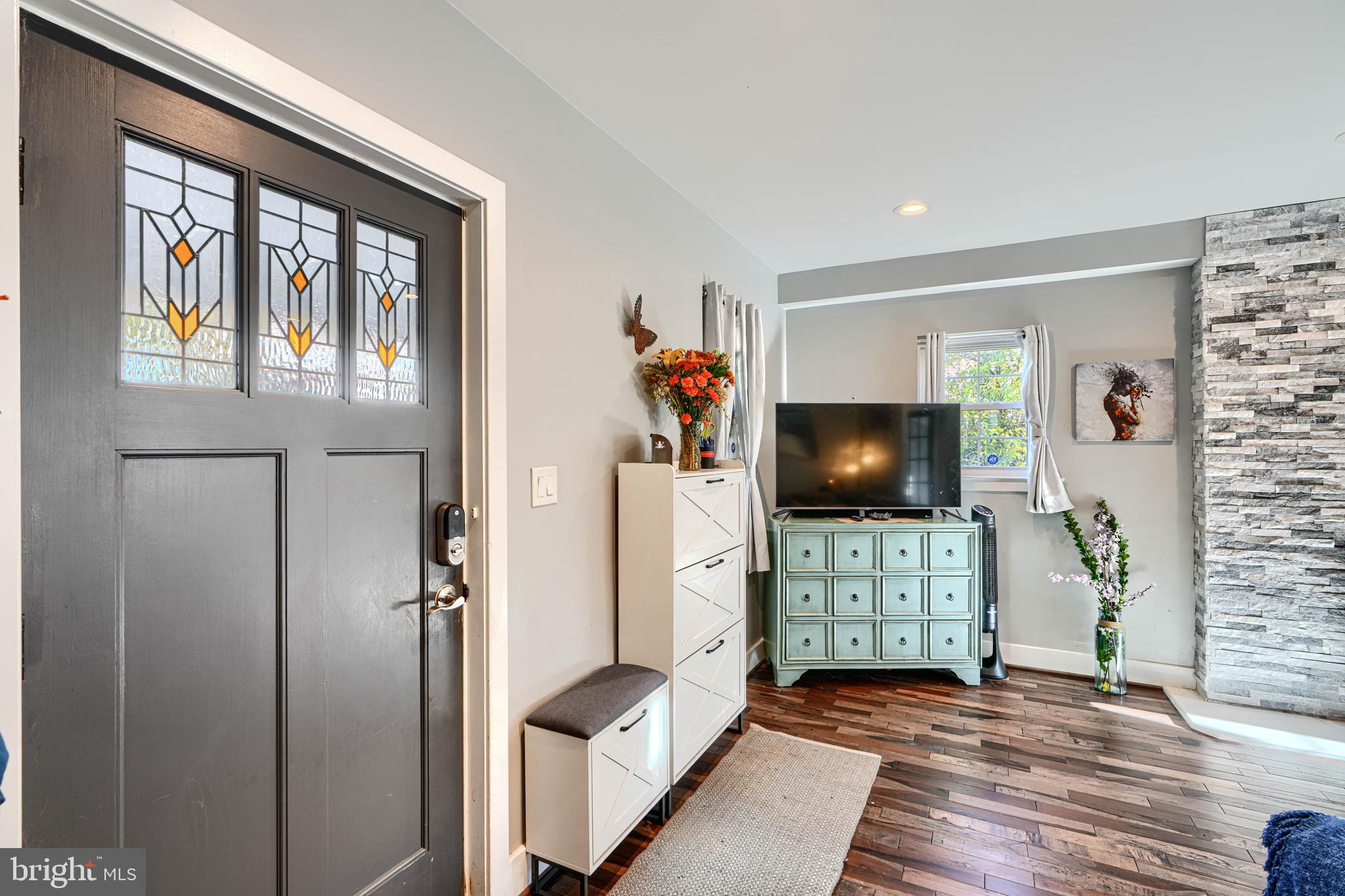 603 Stamford Road Baltimore, MD 21229 - Photo 12 of 62