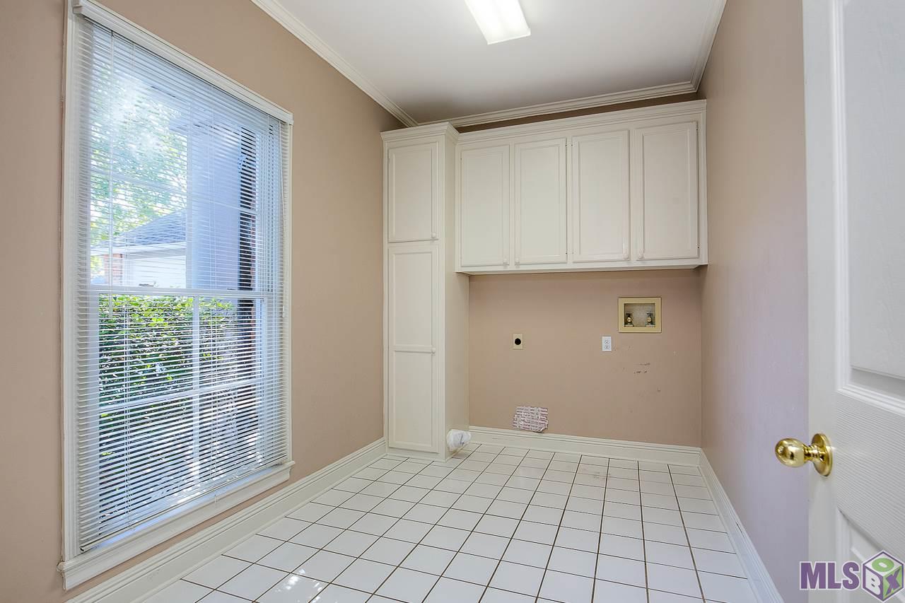 535 West Plantation Ridge Court Baton Rouge, LA 70810 - Photo 19 of 20 2nd laundry/hobby room