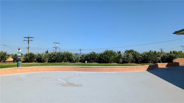 a view of a tennis court
