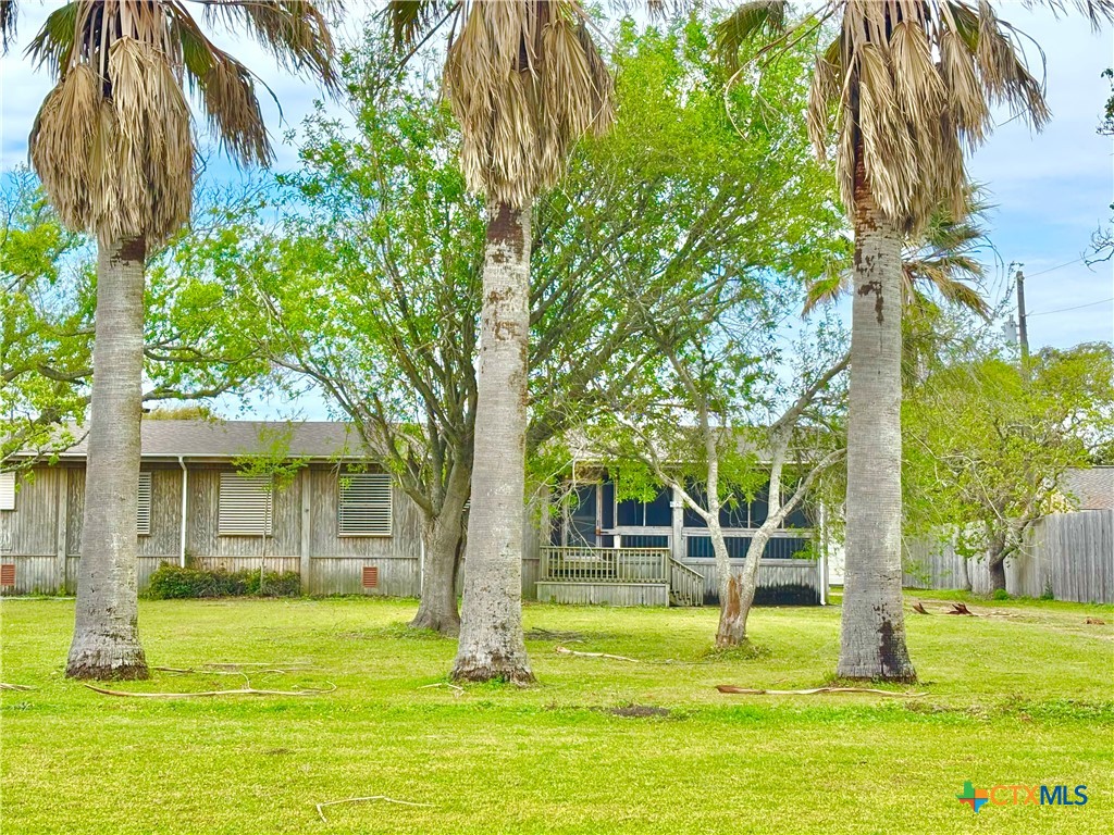 503 16th Street Port O'Connor, TX 77982 - Photo 6 of 48