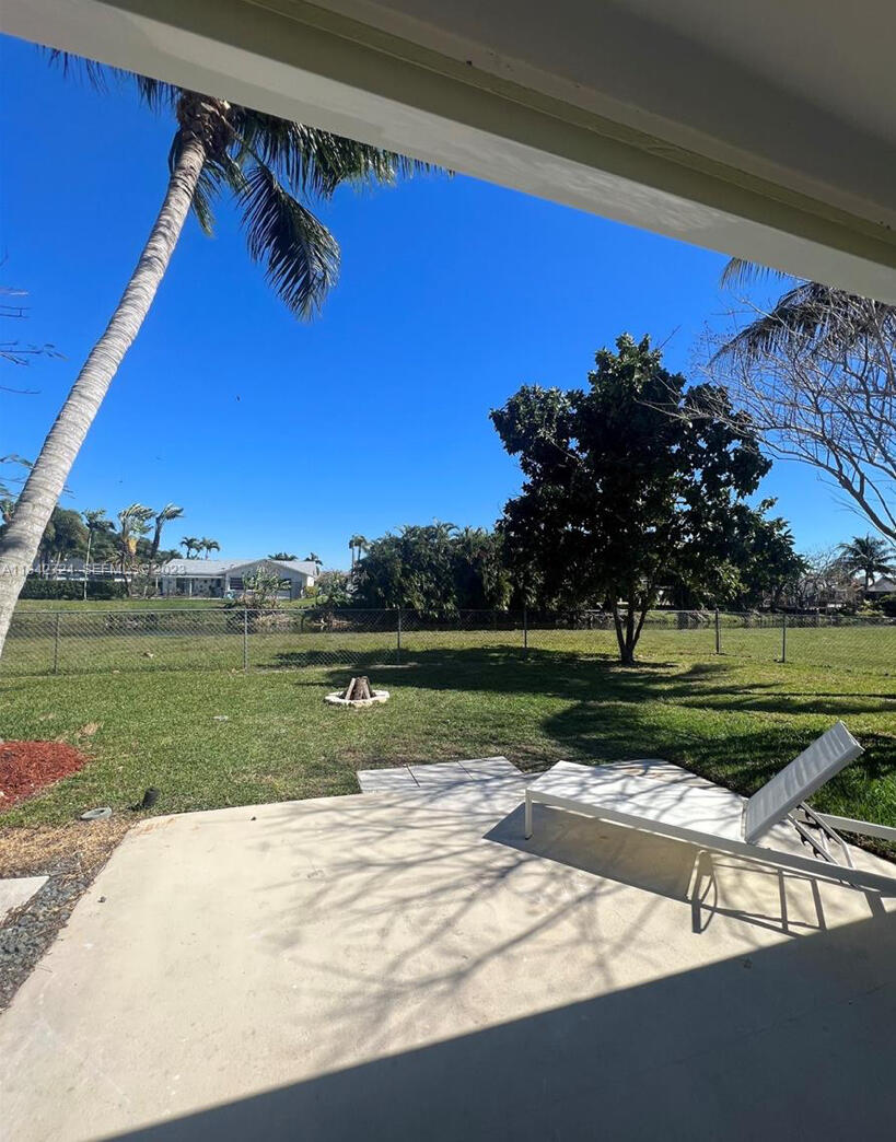 19420 Carolina Circle Boca Raton, FL 33434 - Photo 13 of 17 IMG_2555