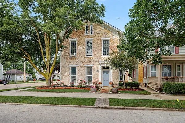 $299,900 | 402 Broadway, Piqua, OH 45356