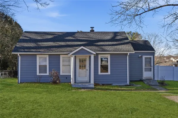 $349,900 | 213 St Louis Avenue, Woonsocket, RI 02895