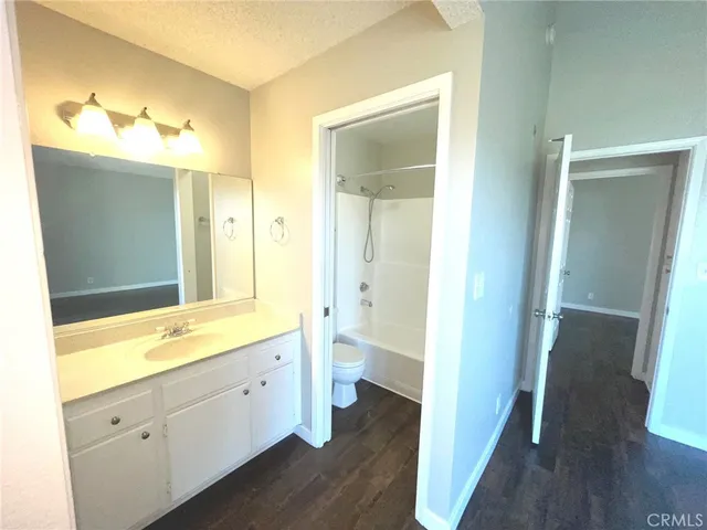$2,450 | 1130 Newport Avenue, Unit 206, Long Beach, CA 90804