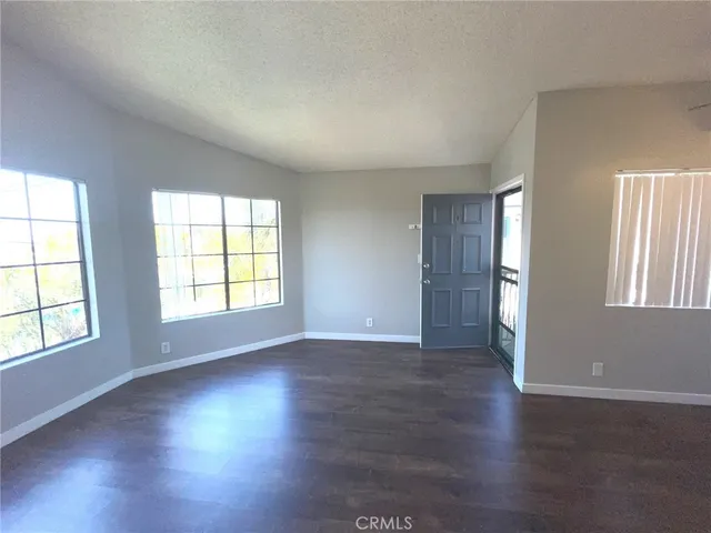 $2,450 | 1130 Newport Avenue, Unit 206, Long Beach, CA 90804