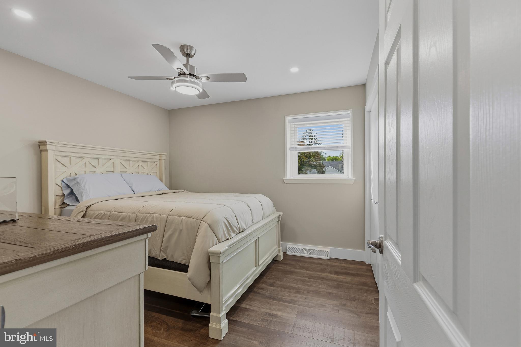 3936 Martin Road Huntingdon Valley, PA 19006 - Photo 15 of 75