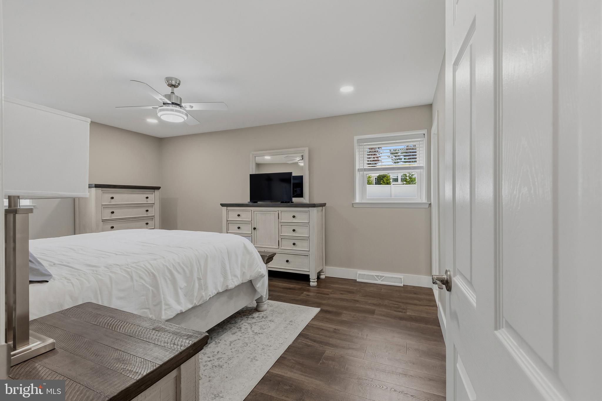 3936 Martin Road Huntingdon Valley, PA 19006 - Photo 17 of 75